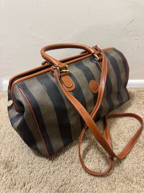 💯 Auth Vintage Fendi satchel bag